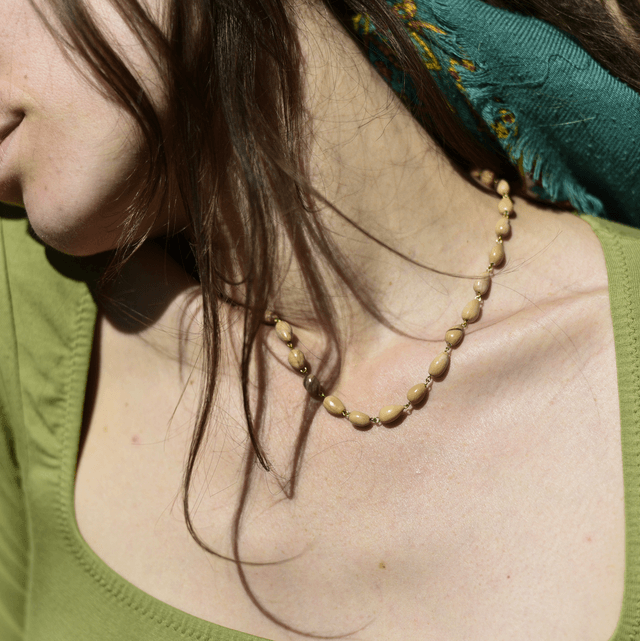 collier Job beige