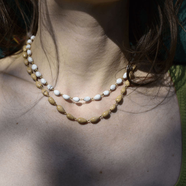 collier Job beige